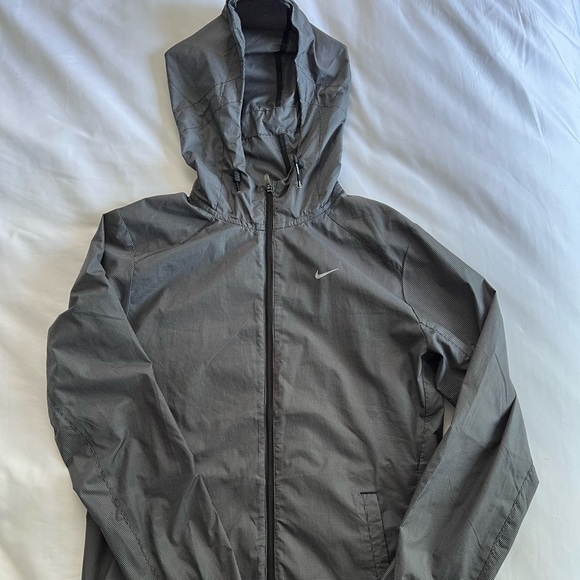 Nike wind running jacket - Picture 2 of 6